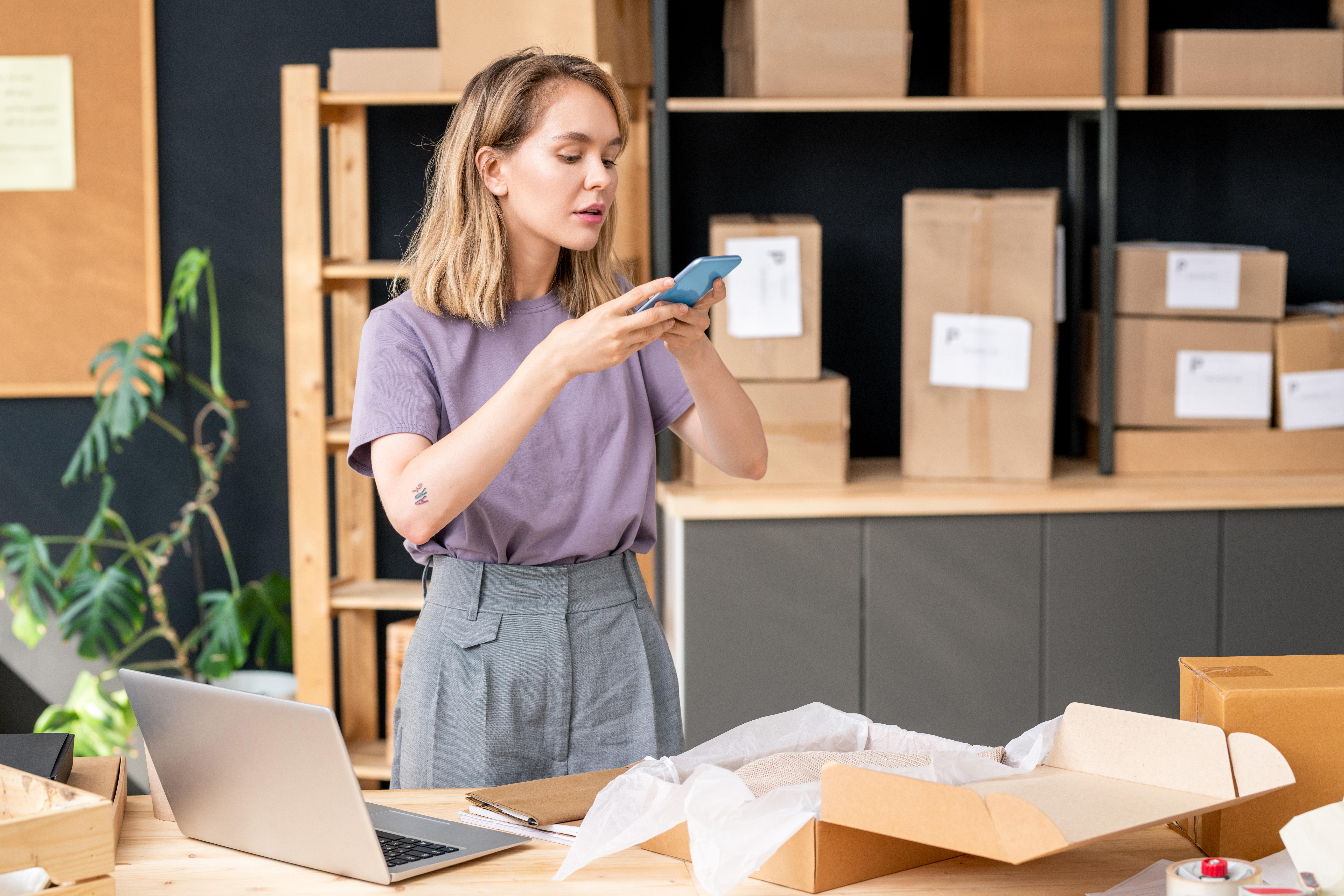 Supporto Clienti Dedicato: Un team di esperti sempre pronto a fornire assistenza personalizzata, trasformandoci nel tuo partner e-commerce sicuro.